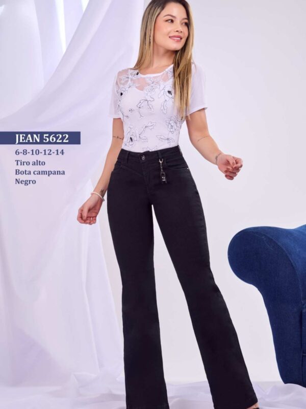 Jean para mujer de tiro alto bota campana semiformal