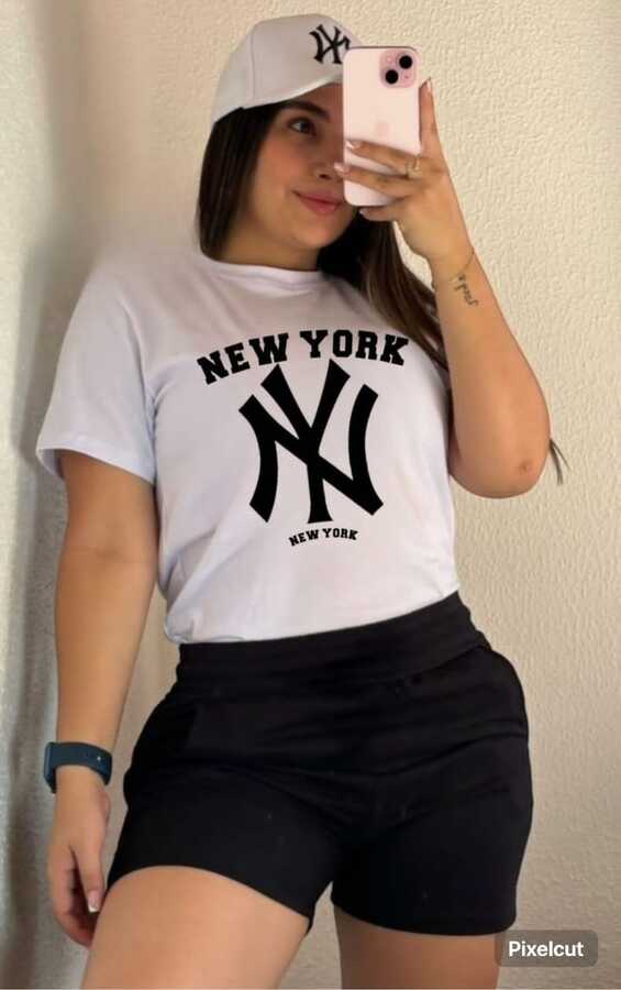 Conjunto para mujer pantaloneta tipo short y camiseta Nicks