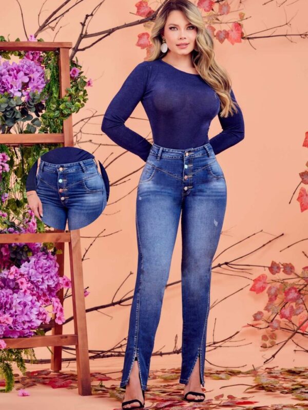 Jean push up bota recta con 4 botones para mujer