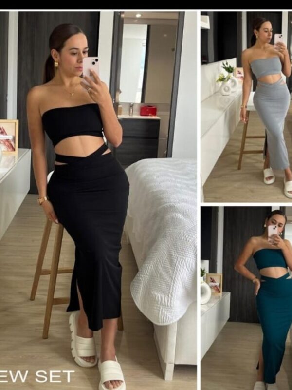 Falda tipo cut out con abertura lateral y cintura ancha