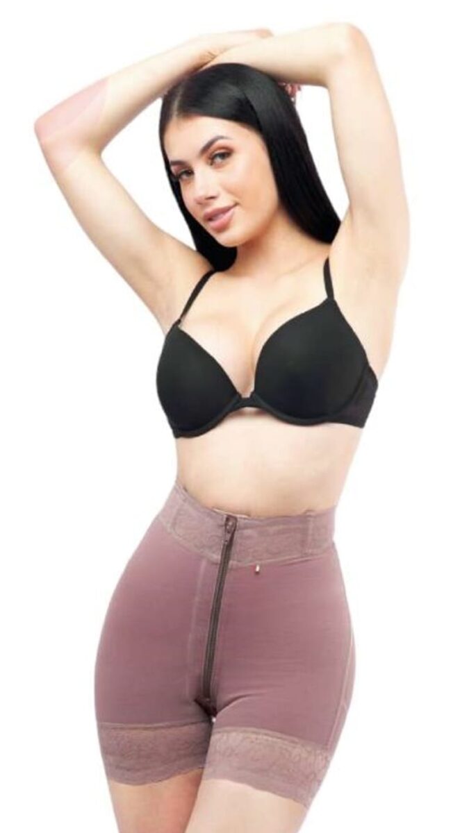 900248-panty-corto-cremallera-frontal-negro-frente.jpeg