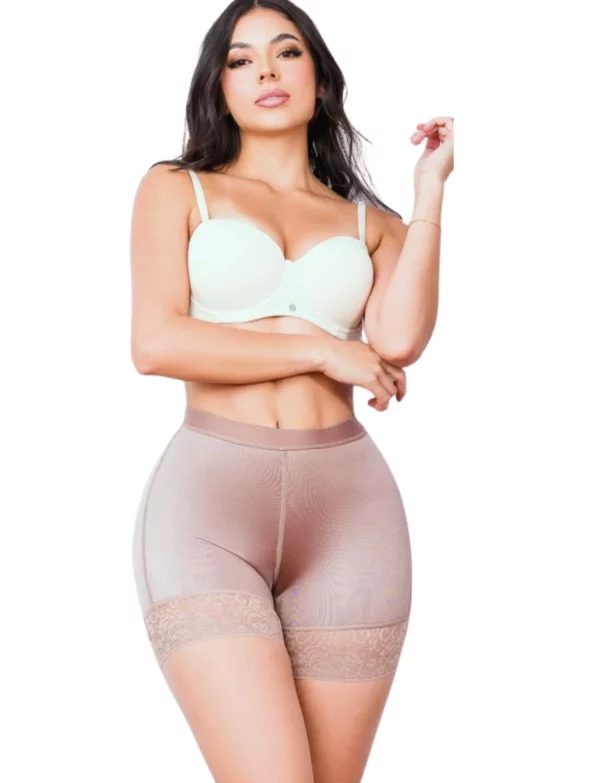 Fajas colombianas, con control de abdomen, levanta gluteos, short, realce invisible en tela bidireccional ref 1101