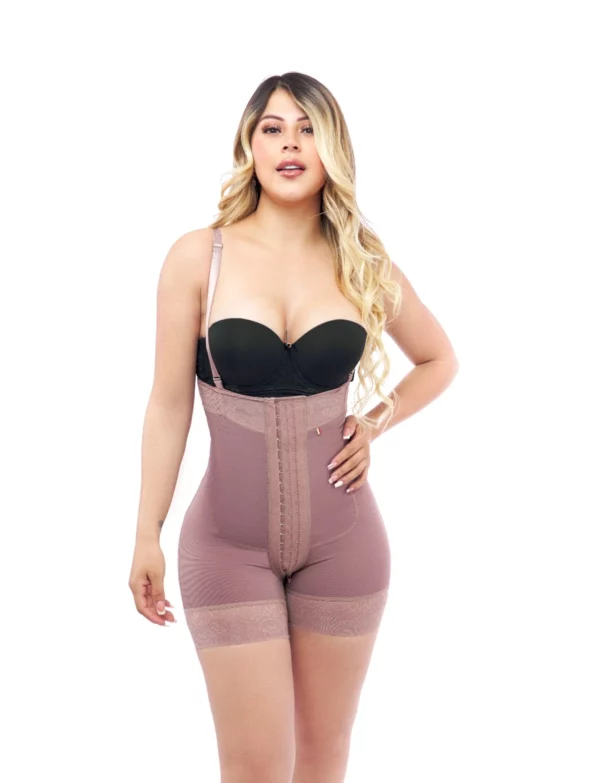 Fajas colombianas, con control de abdomen, levanta gluteos,  straple con broche frontal,en tela  powernet y licra  ref 1040