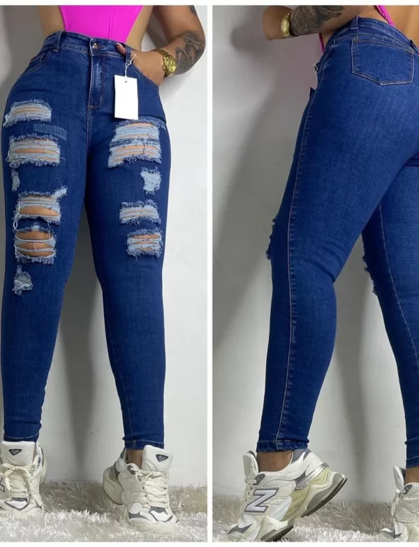 Jean push up con diseño de rotos