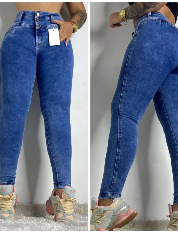 Jean push up azul oscuro bota tubo