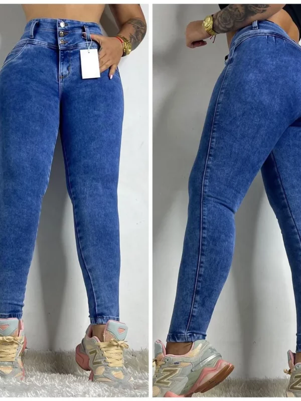 Jean push up azul oscuro bota tubo