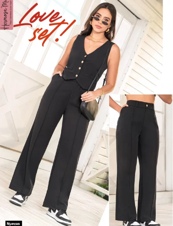 Conjunto color negro con botones dorados
