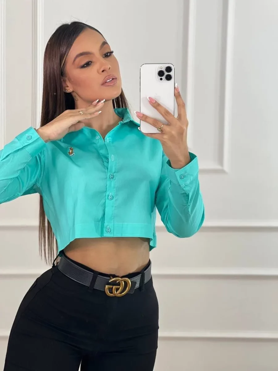 Blusa corta de manga larga con botones unicolor licrada - Image 9