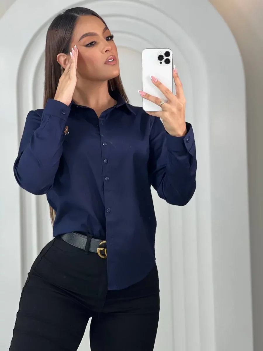 Blusa de manga larga con botones unicolor licrada - Image 2