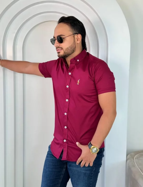 La Camisa de Manga Corta para Hombre Versátil