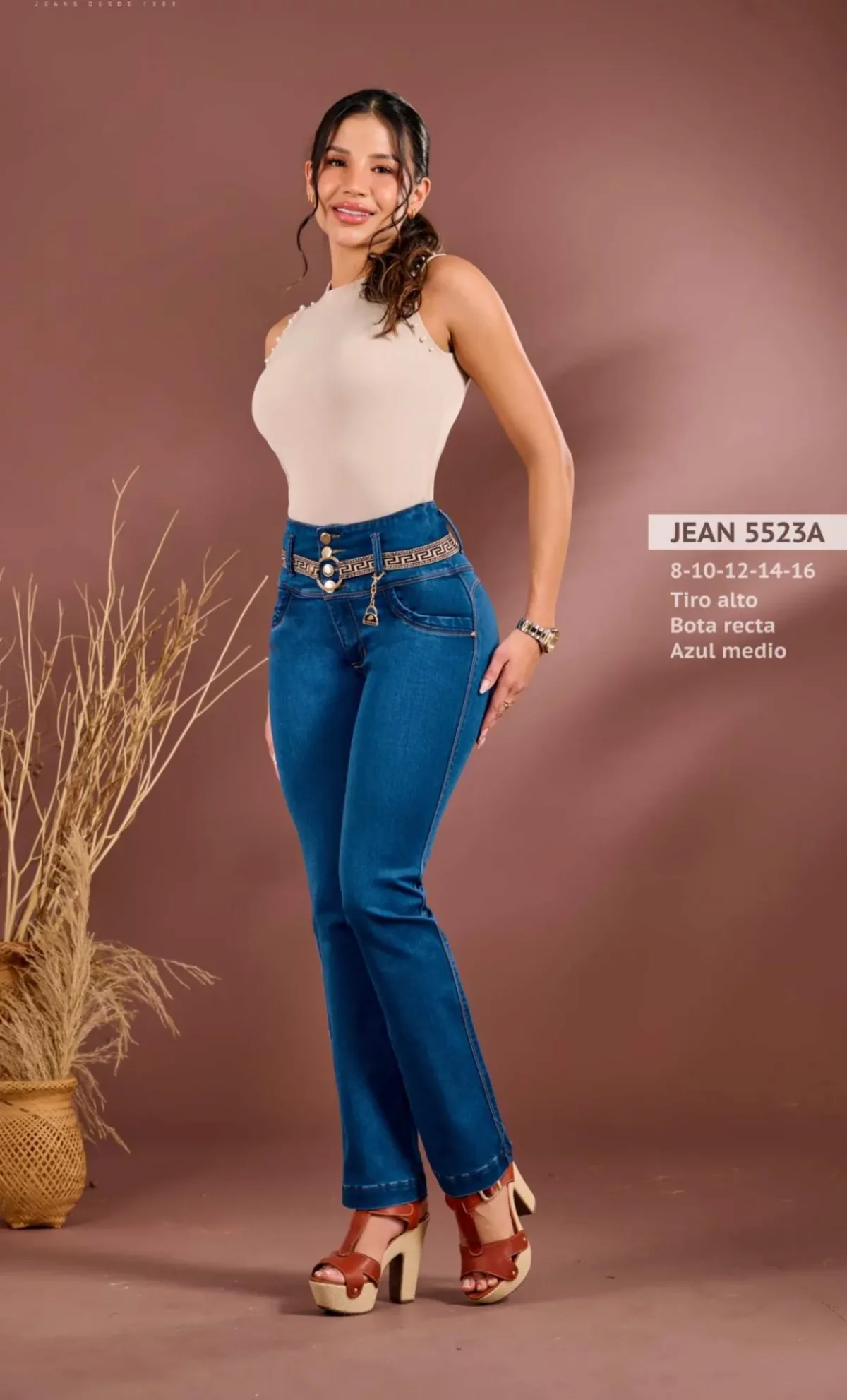 Jean casual con bota recta para mujer de tiro alto