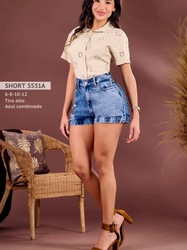 Short corto para climas calidos en piel de durazno