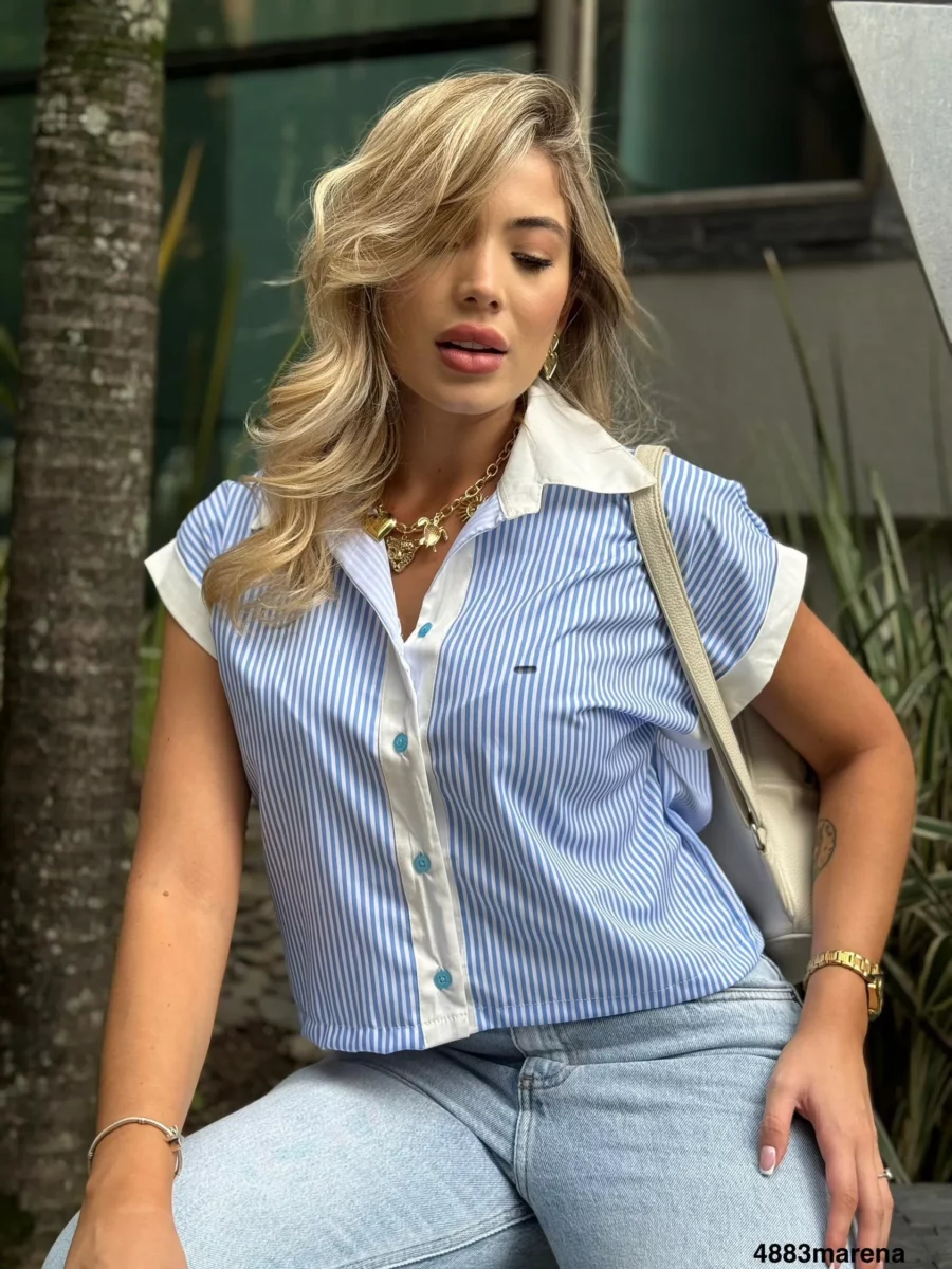 Blusa de rayas con botones y manga corta - Image 4