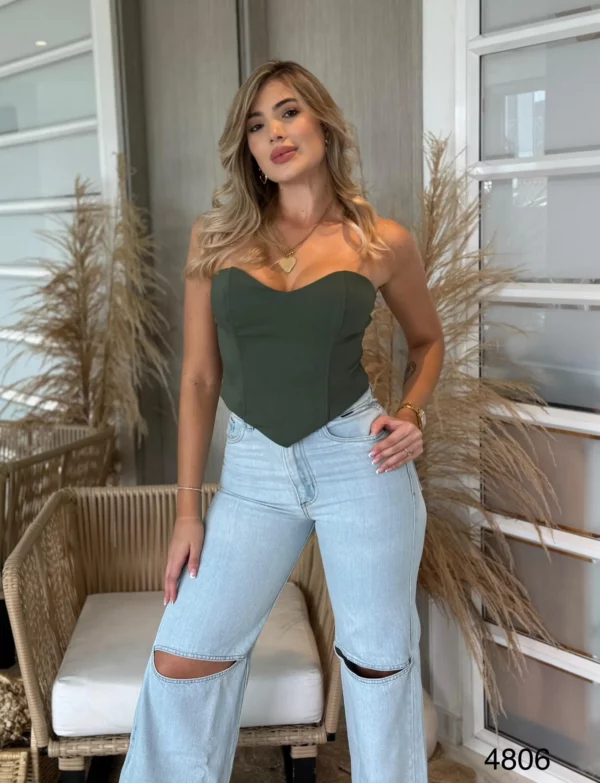 Corset con Escote de Corazón y Corte V