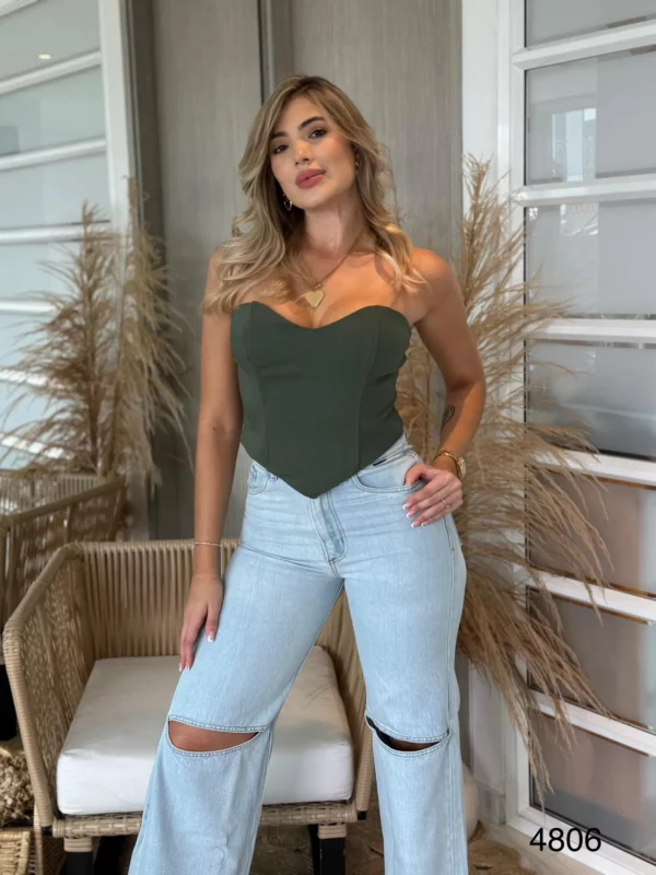 Corset con Escote de Corazón y Corte V