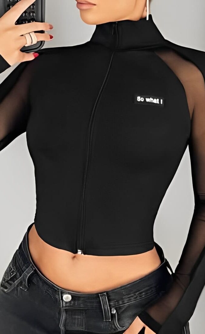 Crop top con mangas en velo