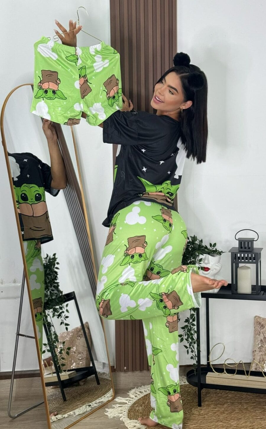 Conjunto de 3 Piezas Pijama con Estampado de Baby Yoda - Image 2