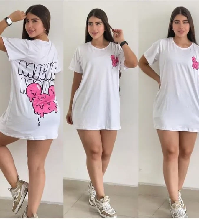 Bluson largo con diseño de mickey mouse, color blanco, talla unica