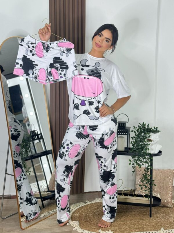 Pijama blanca y rosado con estampado de vaca