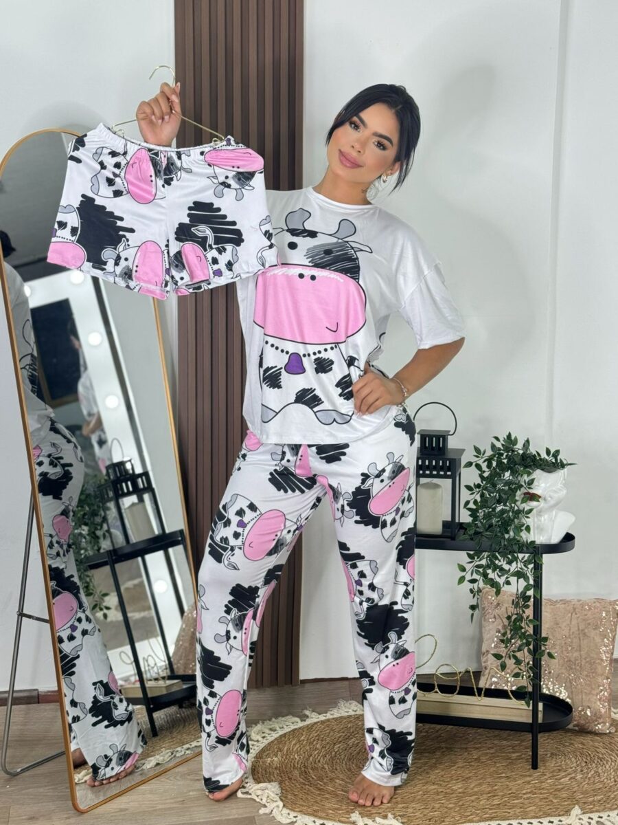 Pijama blanca y rosado con estampado de vaca