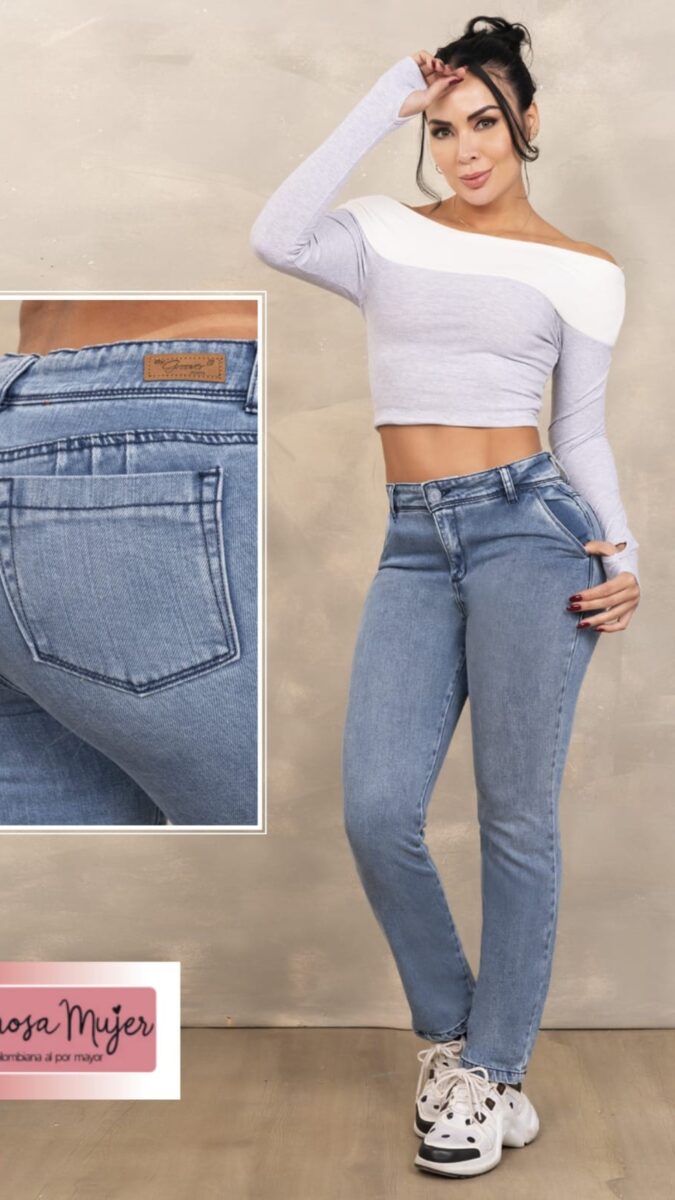 Jean clasico push up en bota tubo tiro alto casual en mezclilla
