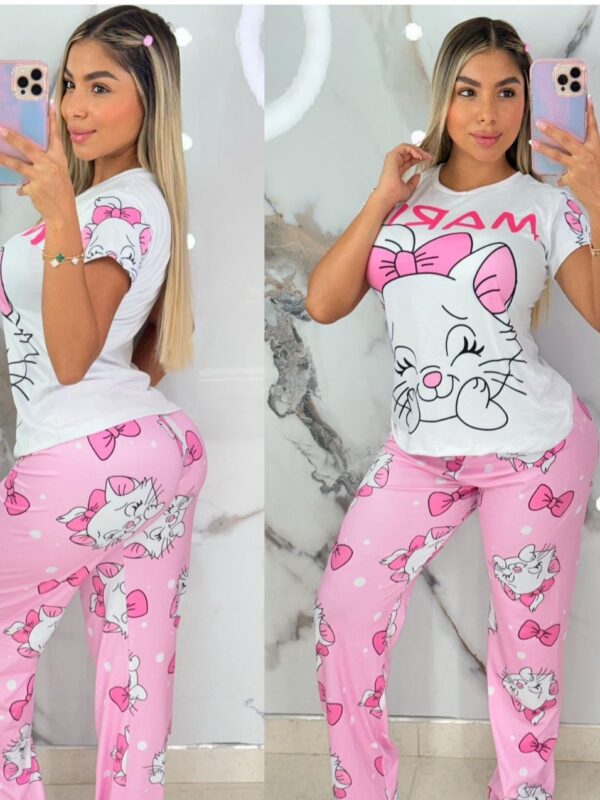 Pijama rosada con estampado de marie de los aristogatos