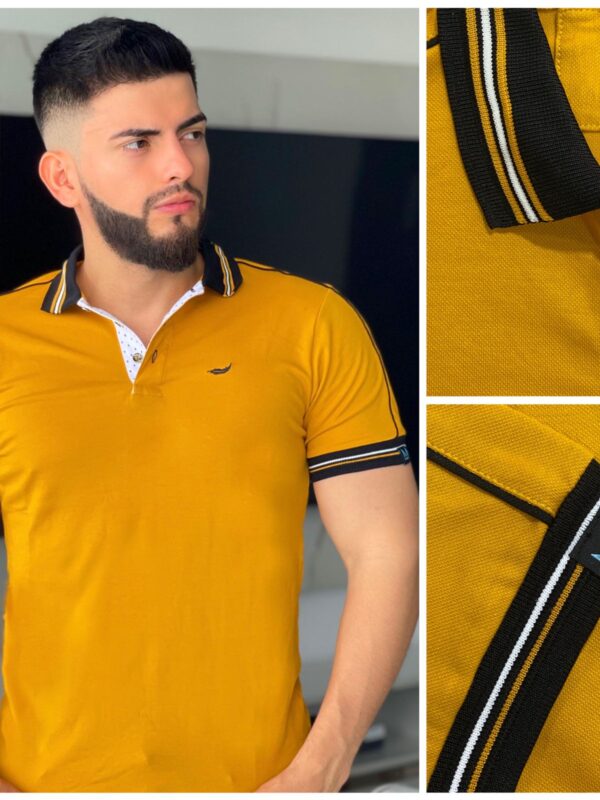 Camiseta de cuello ancho con botones