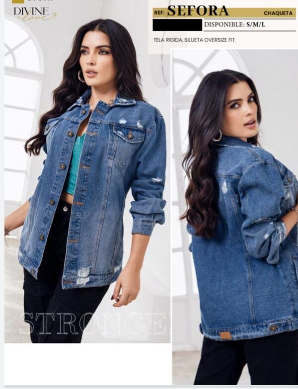 Chaqueta de jean oversize con rotos y botones