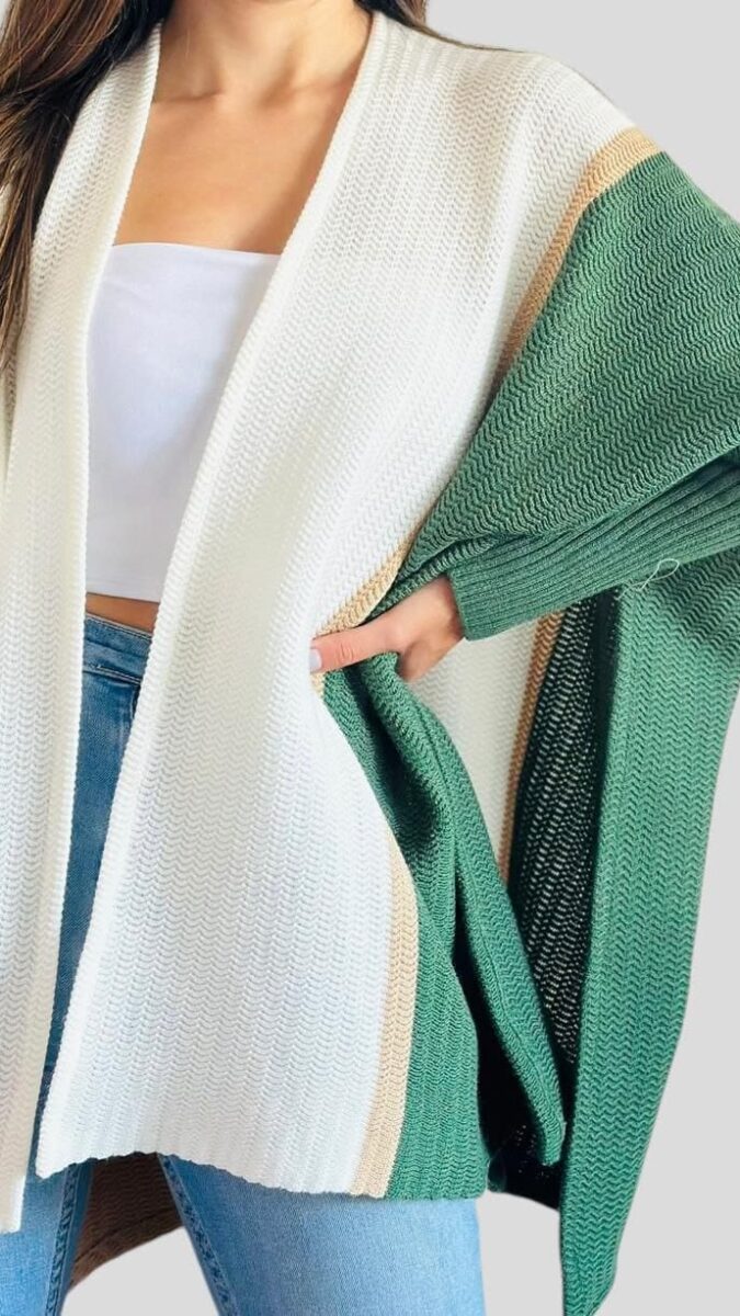 Ruana de lana con colores y manga larga talla unica