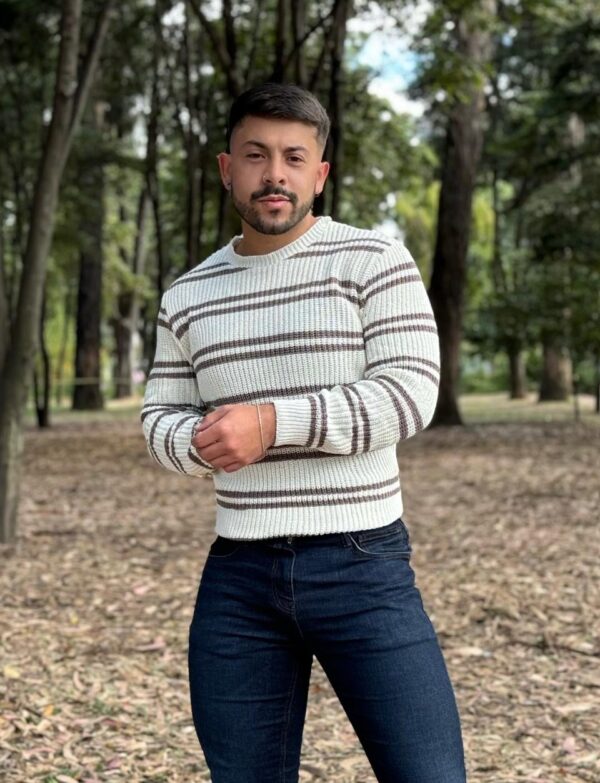 Saco de lana con rayas horizontales