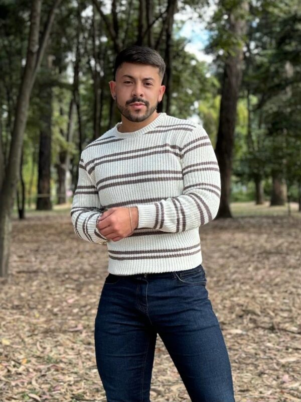 Saco de lana con rayas horizontales