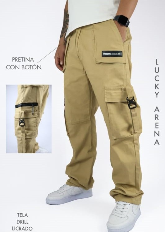 Pantalon cargo en drill con bolsillos anchos