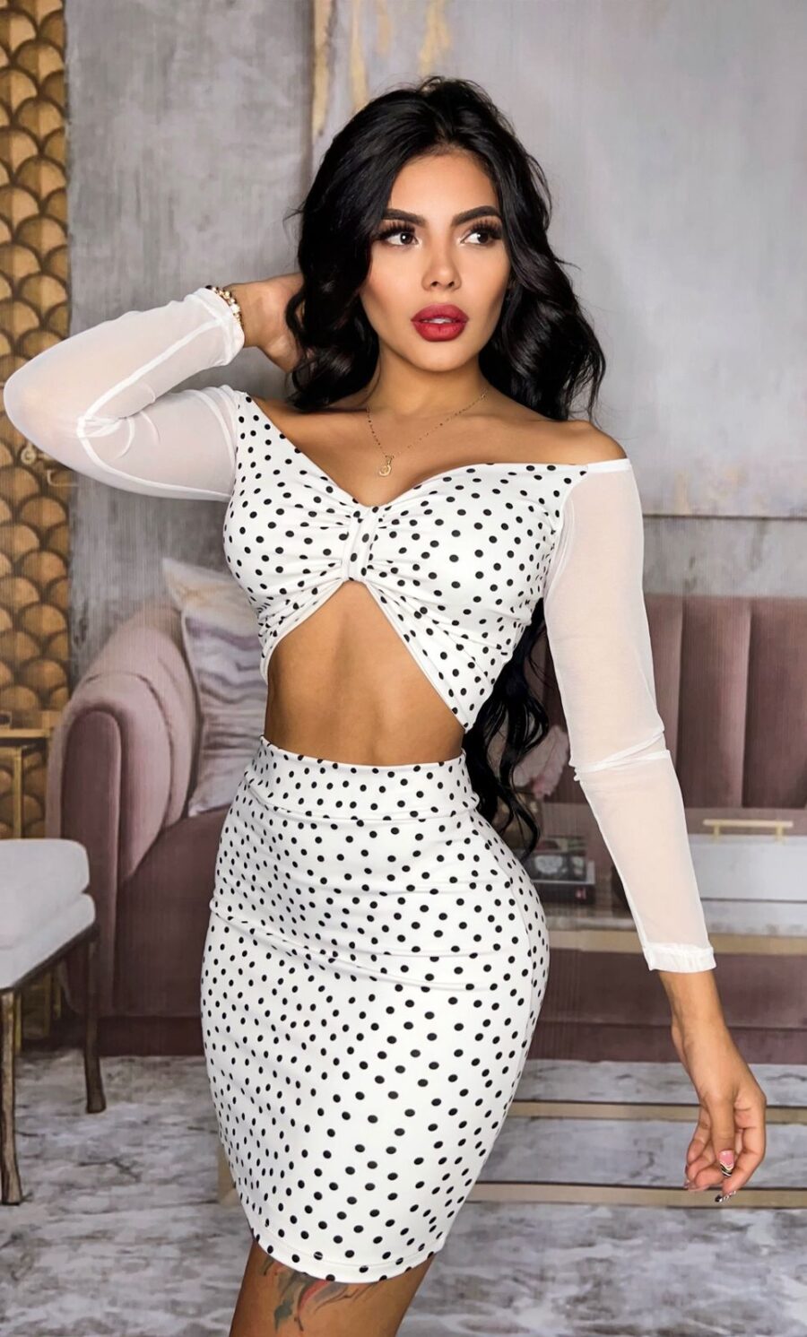 Conjunto falda y blusa con puntos blancos - Image 3