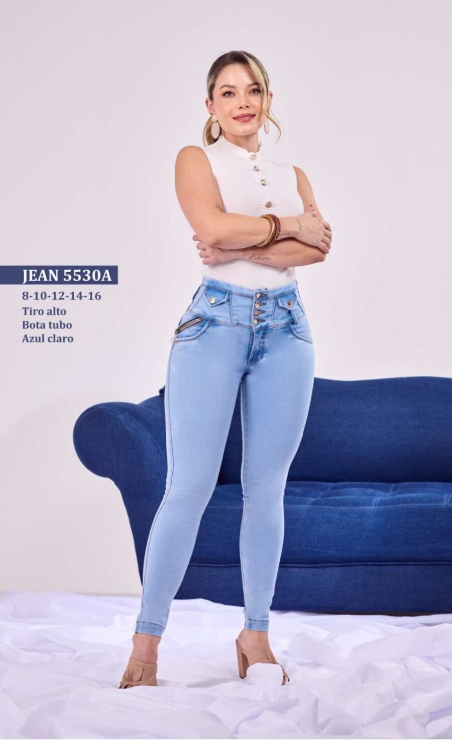 Skinny jean push up con bota tubo