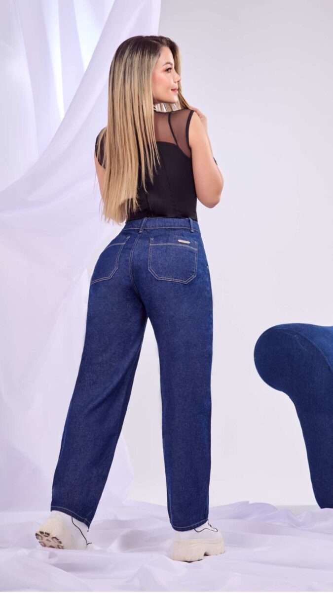 Jean push up bota recta tiro alto estilo barrel
