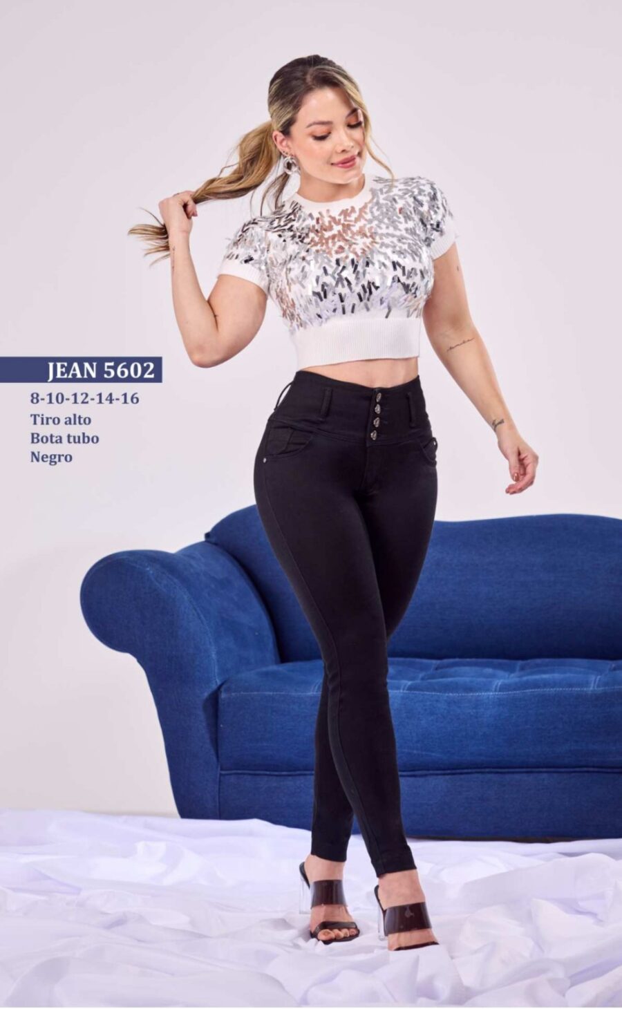Jean push up bota recta con tiro alto y 4 botones