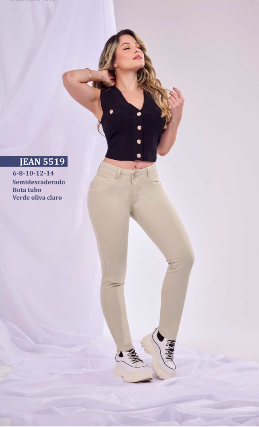 Jean push up con bota tubo semidescaderado color verde oliva claro - Image 2