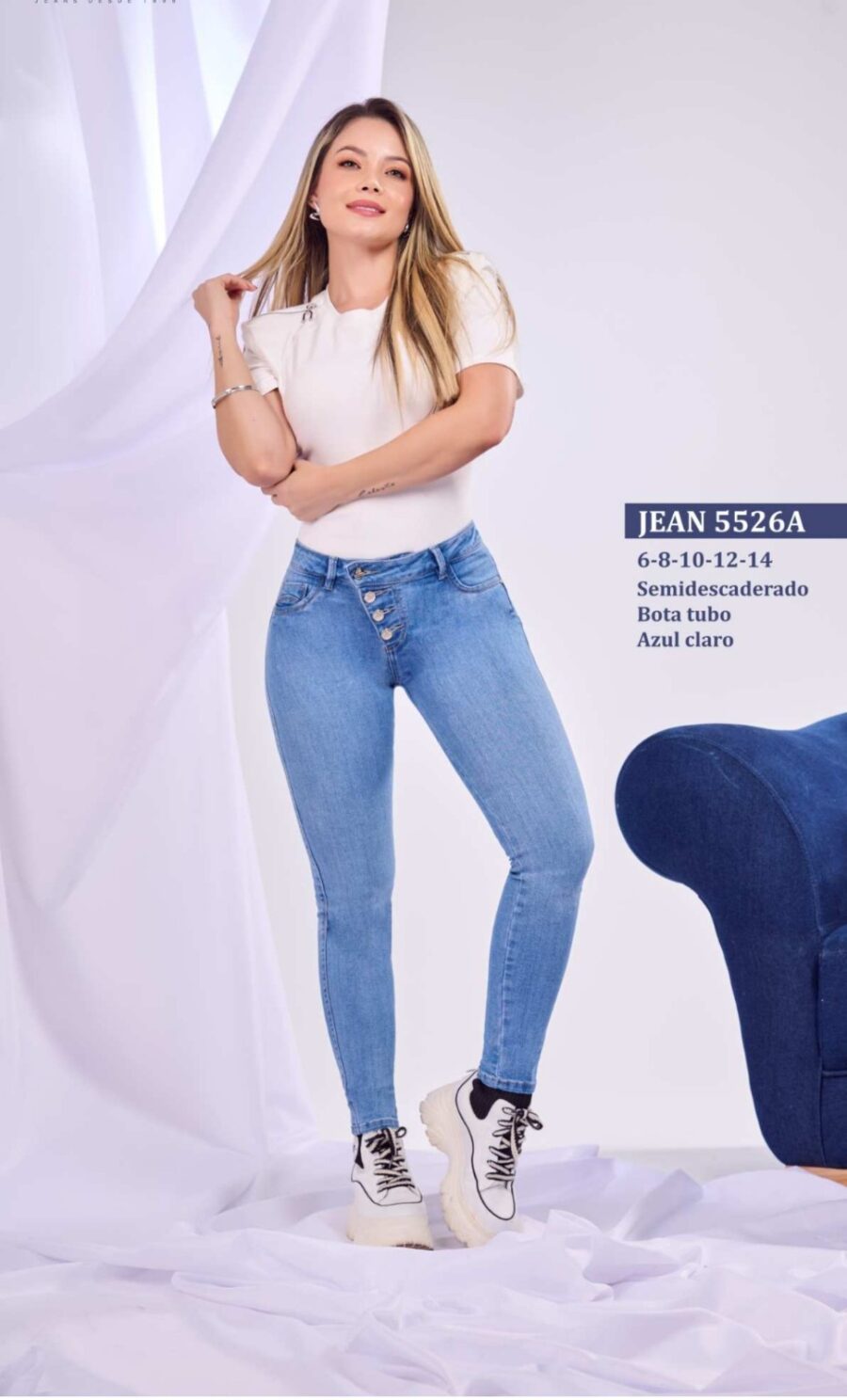 Jean push up con bota tubo semidescaderado con 4 botones - Image 2