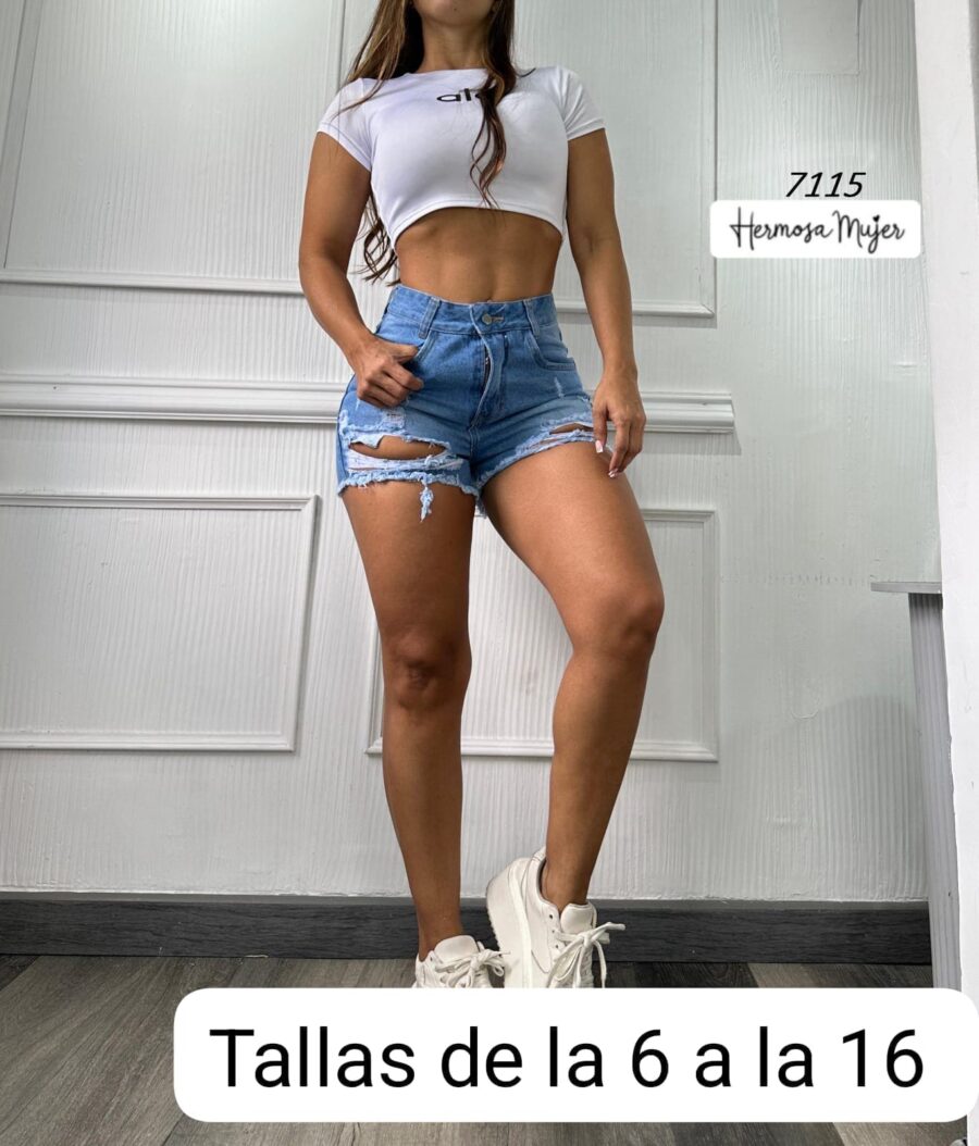 Short corto roto en los muslos en mezclilla