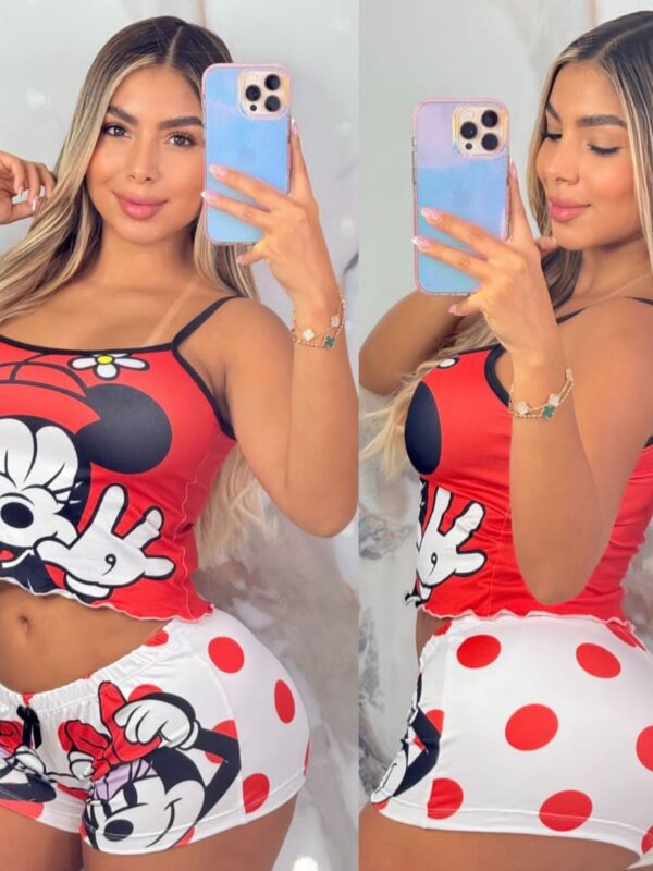 Pijama para mujer short con estampado de Minnie rojo