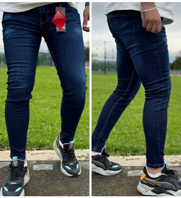 Jean skinny con detalles de desgaste para hombre