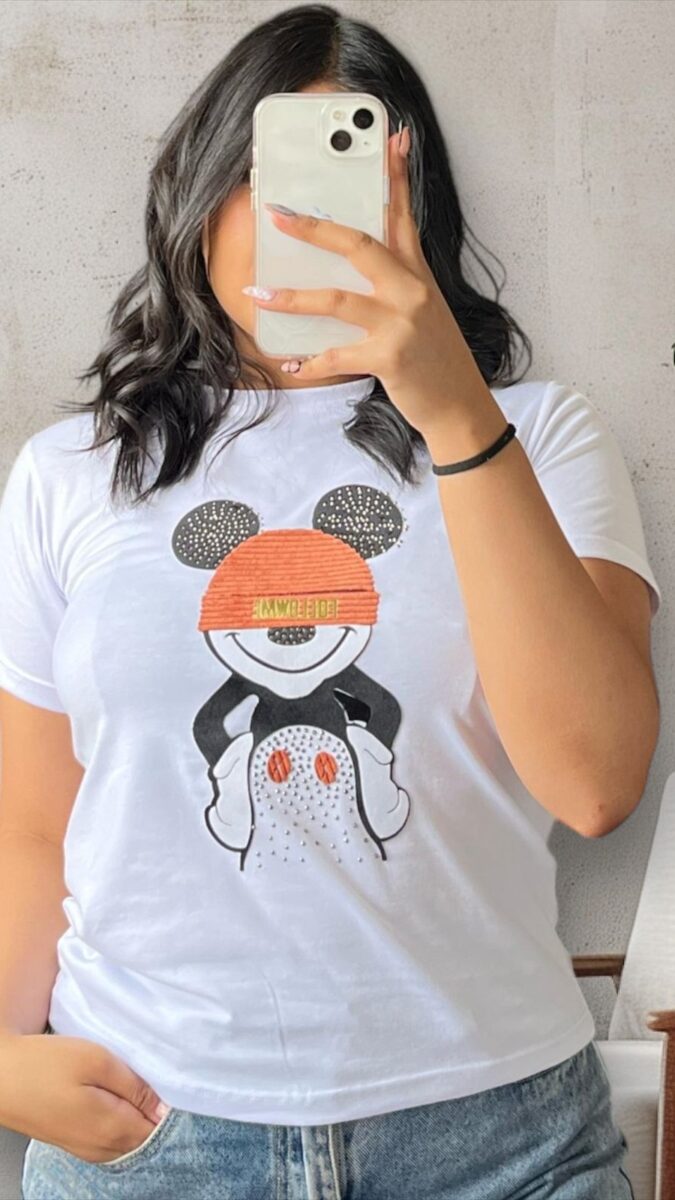 Camiseta lisa con pedreria en forma de mickey mouse para mujer