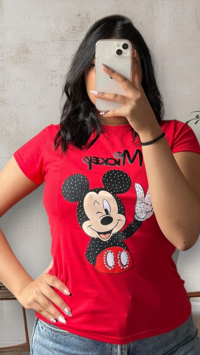 Camiseta con diseño de mickey mouse y pedreria para mujer