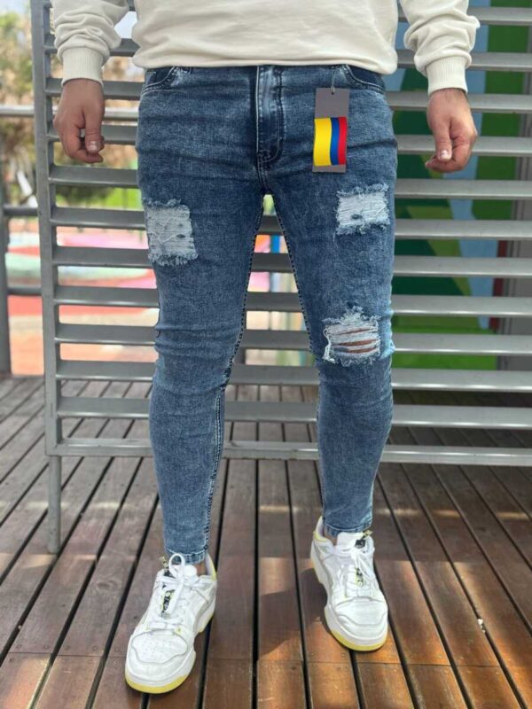 Jean con frosteado y rotos para hombre