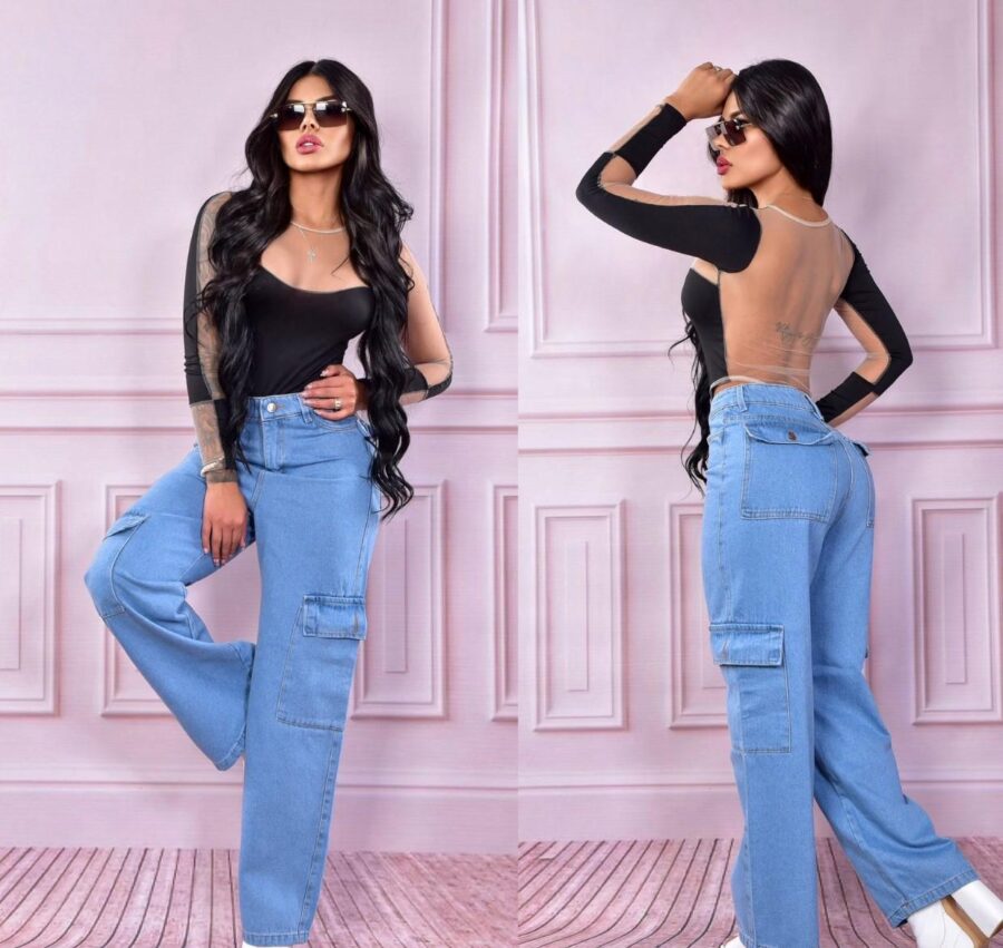 Jean estilo cargo con bota ancha