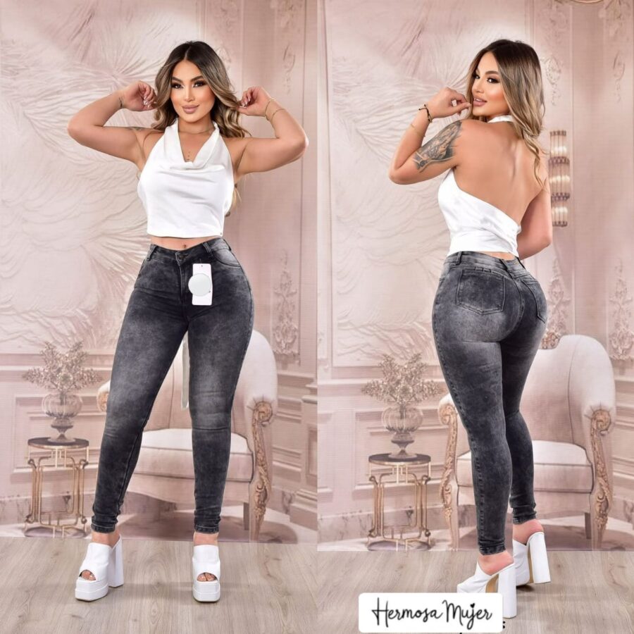 Jean gris con efecto desgaste