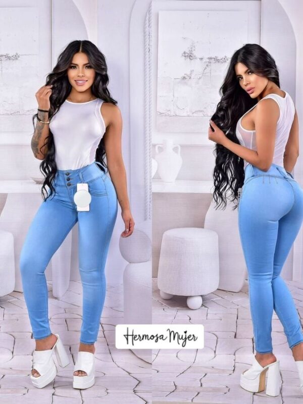 Jean push up skinny azul claro en mezclilla sin bolsillos