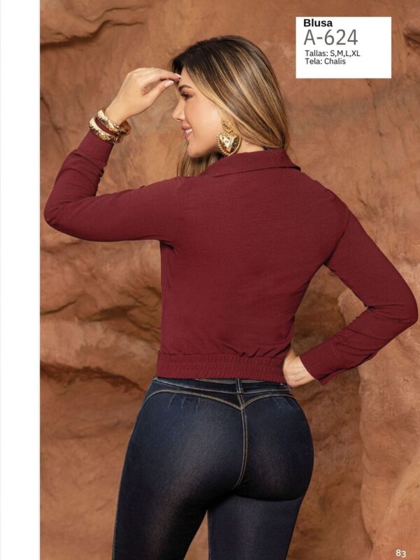 Blusa con botones vinotinto para mujer
