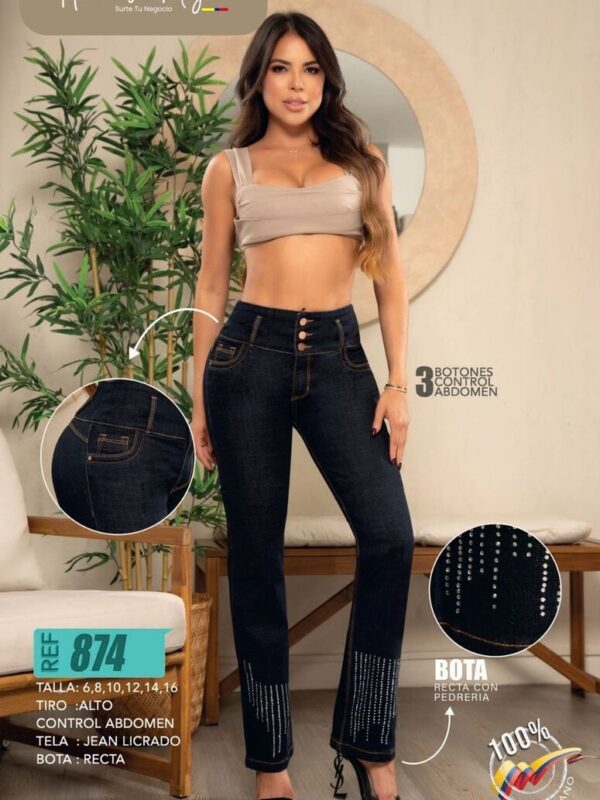 Jean push up para mujer regular fit con pedreria en la bota