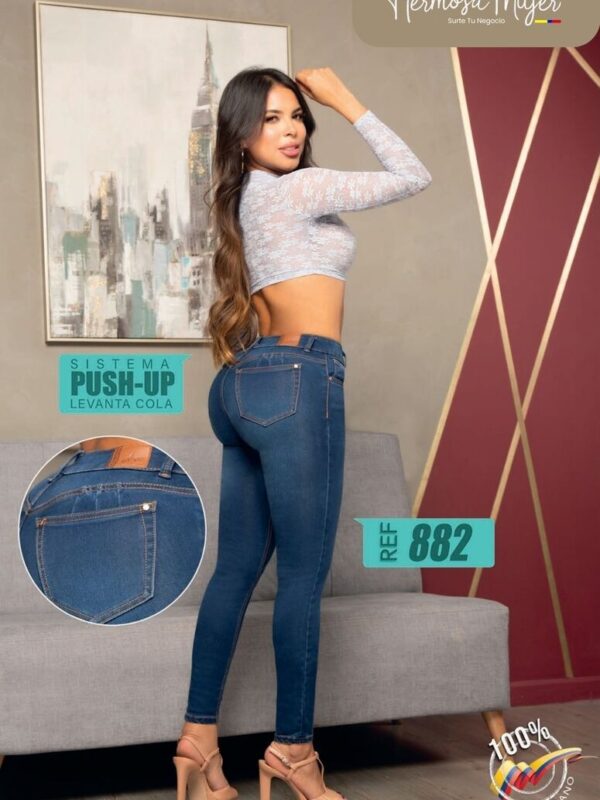 Jean push up skinny fit tipo ochentero en piel de durazno